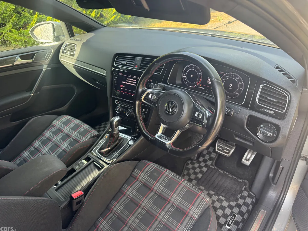 Volkswagen Golf Hatchback, Petrol, 2018, Silver