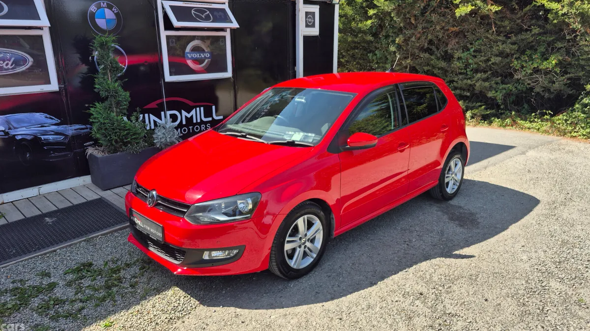 Volkswagen Polo Hatchback, Petrol, 2014, Red