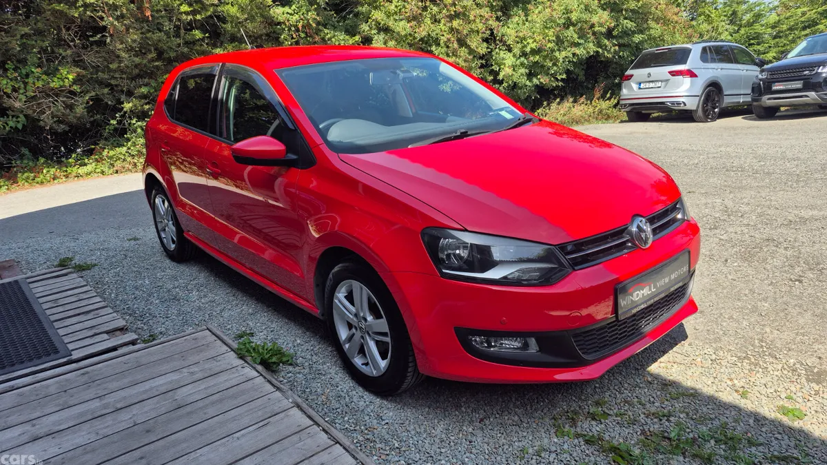 Volkswagen Polo Hatchback, Petrol, 2014, Red