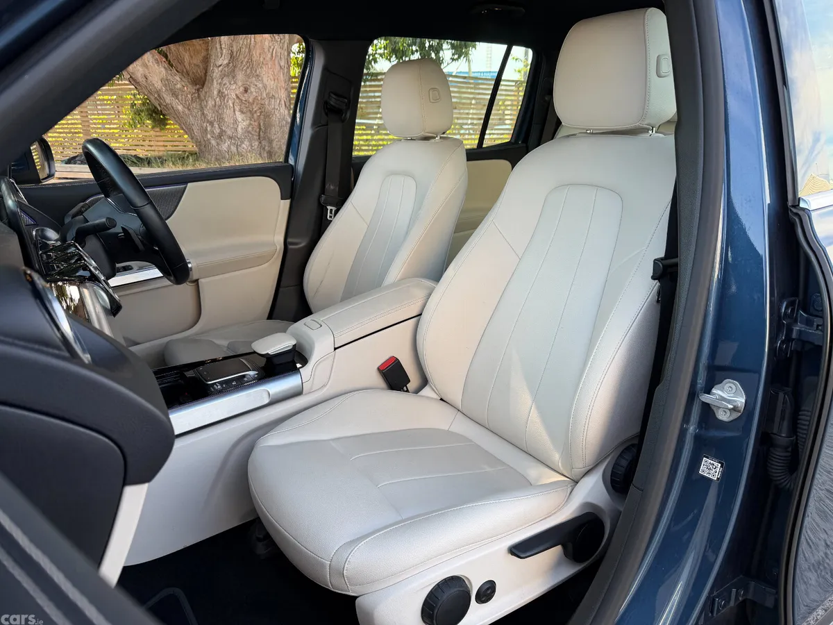 Mercedes-Benz EQB Estate/Jeep, Electric, 2022, Blue