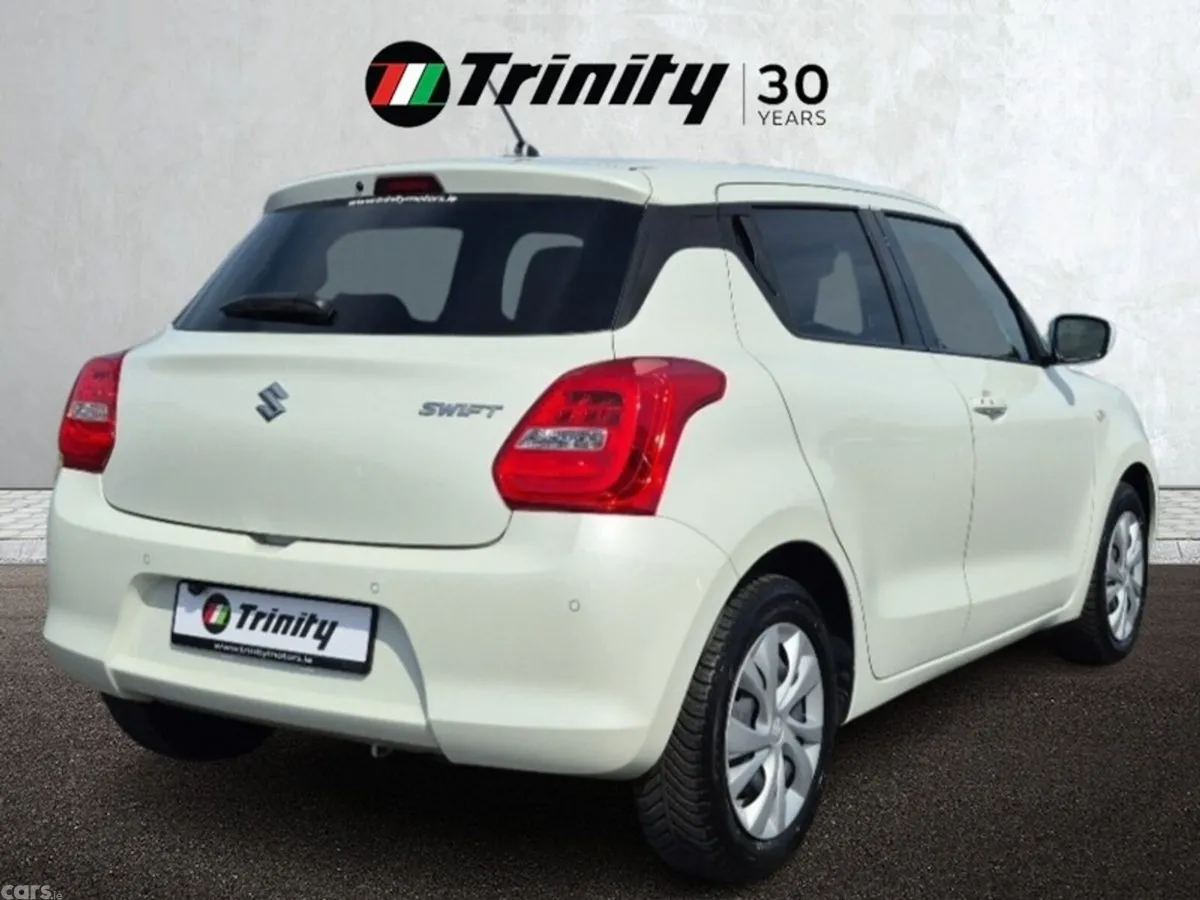 Suzuki Swift Hatchback, Petrol, 2023, White