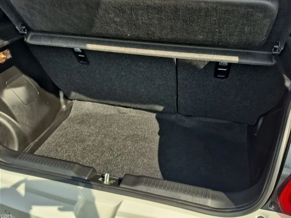 Suzuki Swift Hatchback, Petrol, 2023, White