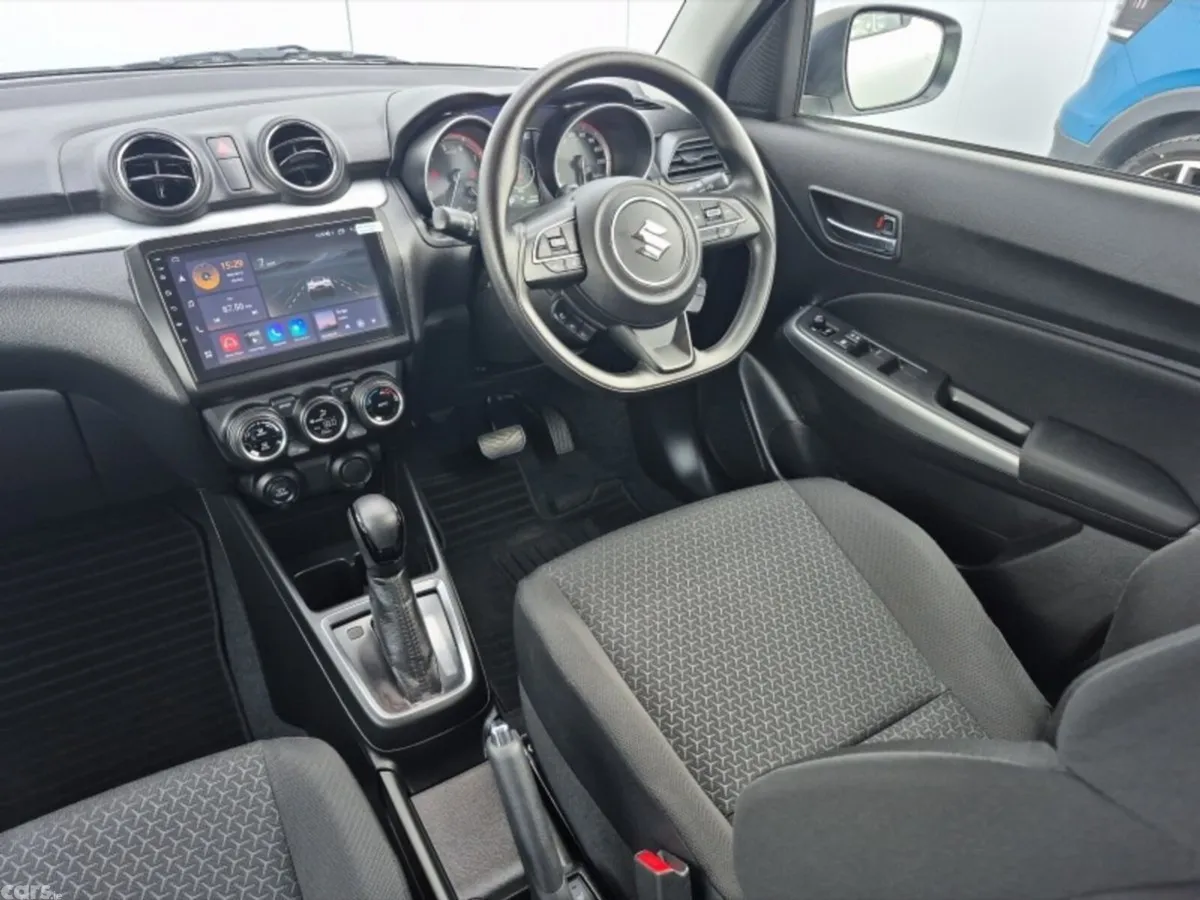 Suzuki Swift Hatchback, Petrol, 2023, White