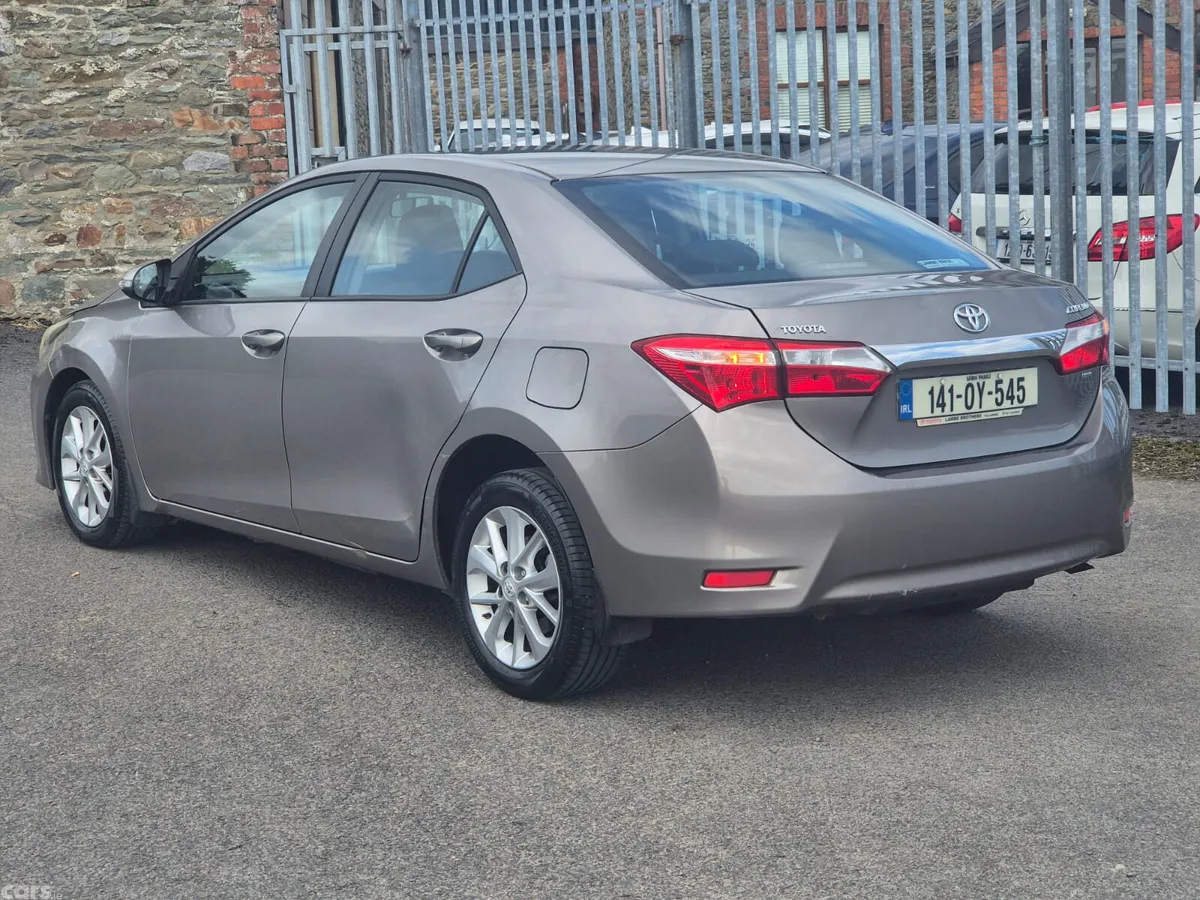 Toyota Corolla Saloon, Diesel, 2014, Grey