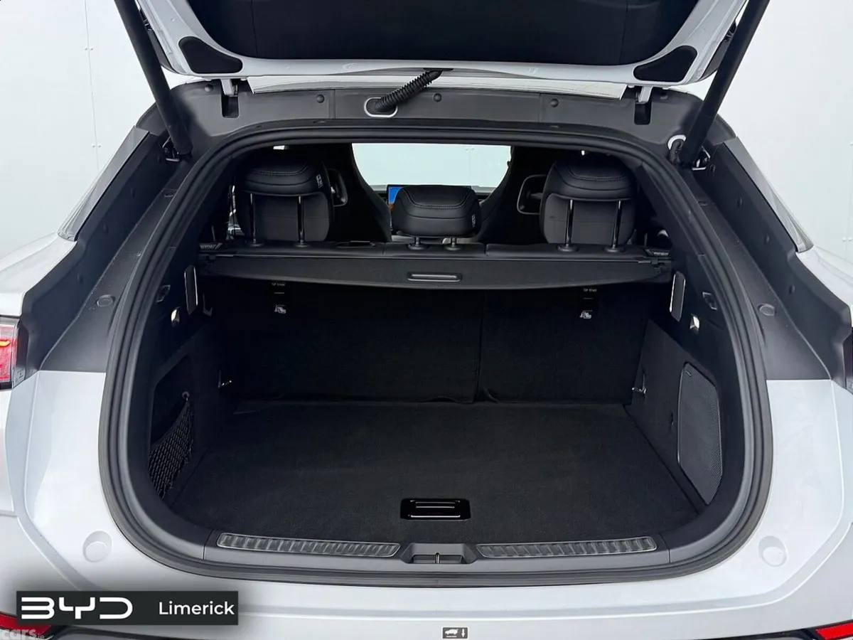 BYD SEALION 7 Hatchback, Electric, 2026, White