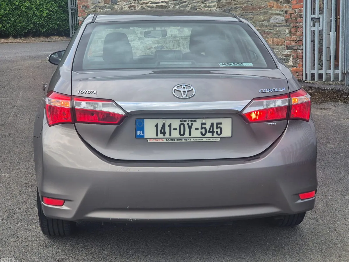 Toyota Corolla Saloon, Diesel, 2014, Grey