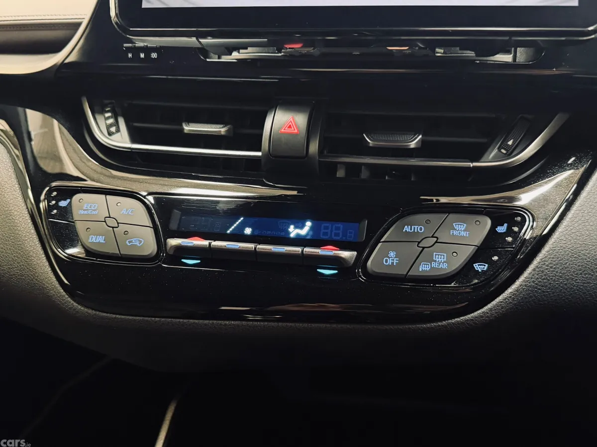 Toyota C-HR SUV, Petrol Hybrid, 2019, White