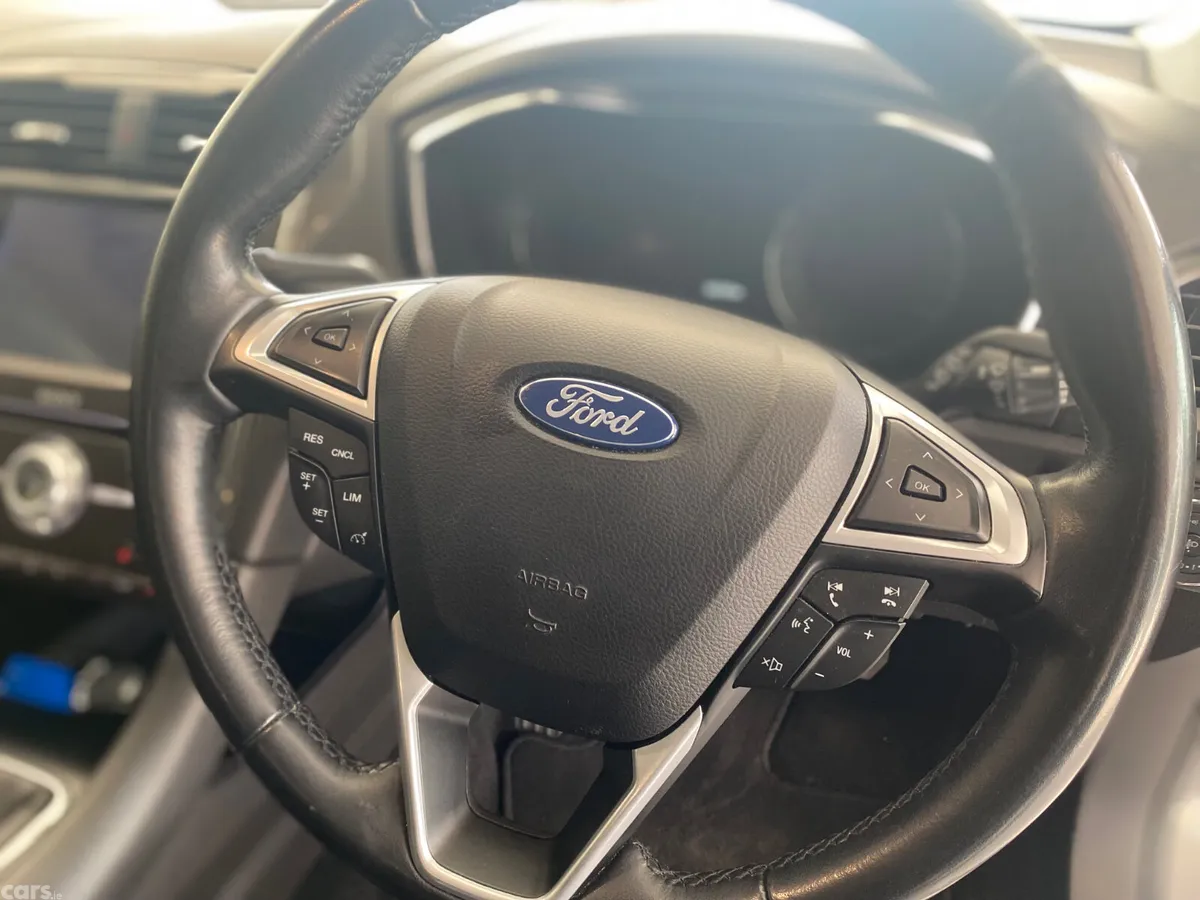 Ford Mondeo Hatchback, Diesel, 2020, Grey