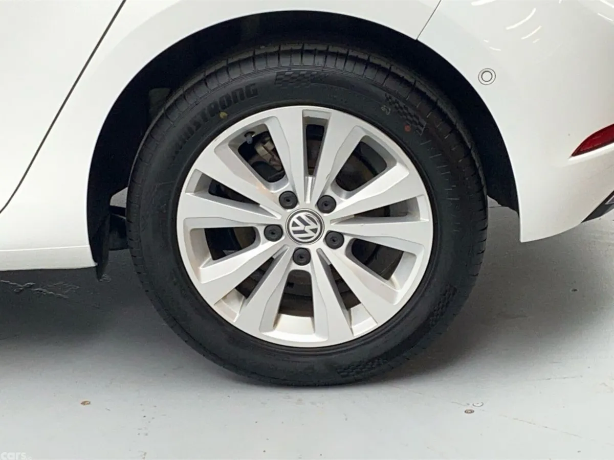 Volkswagen Golf Hatchback, Petrol, 2020, White