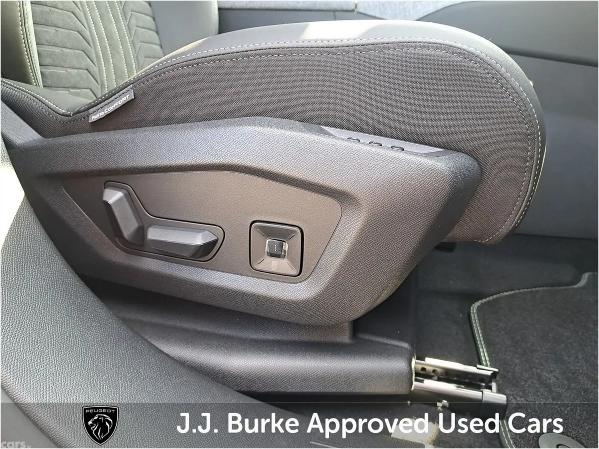 Peugeot 3008 SUV, Petrol Hybrid, 2026, Grey