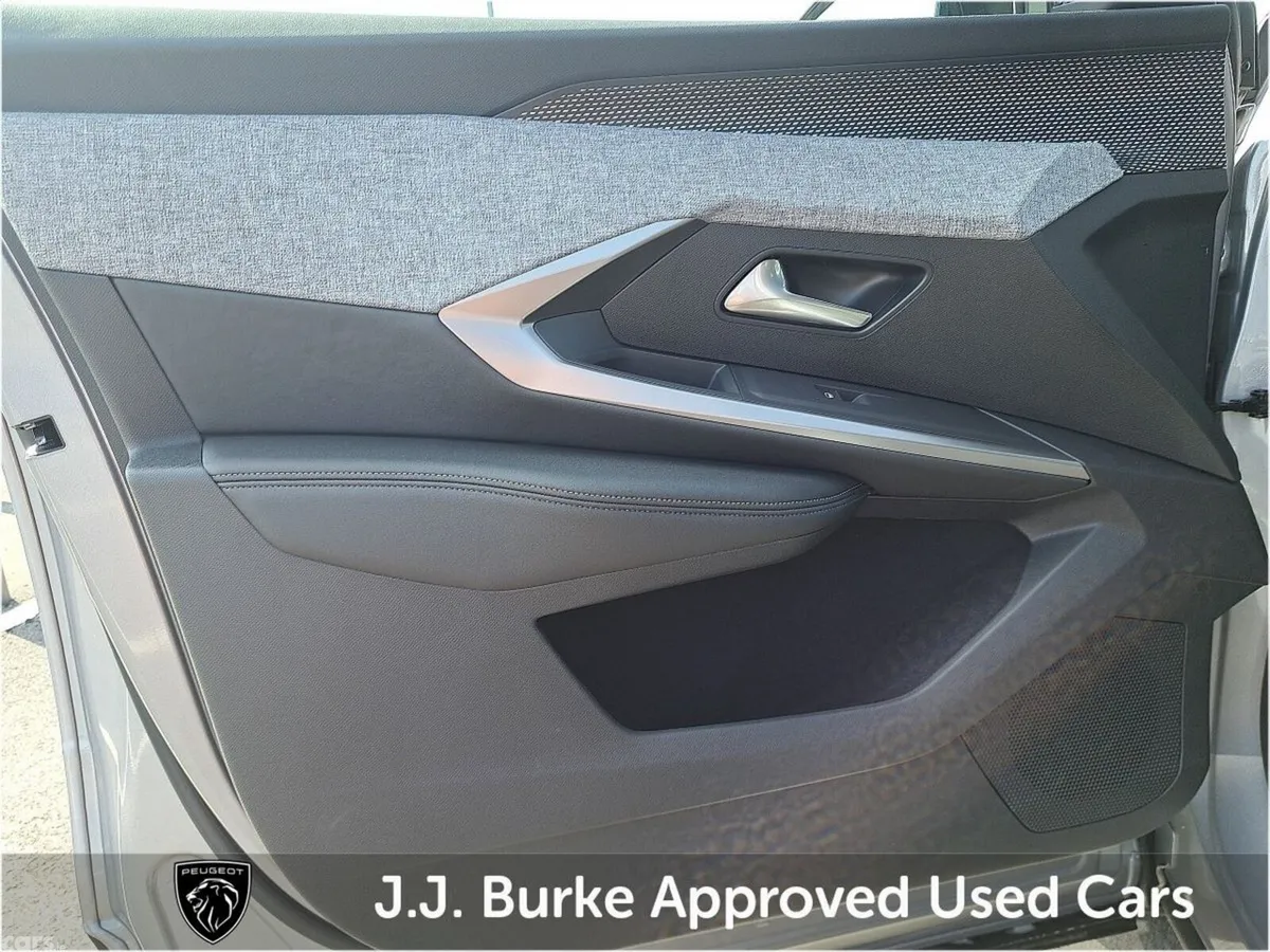 Peugeot 3008 SUV, Petrol Hybrid, 2026, Grey