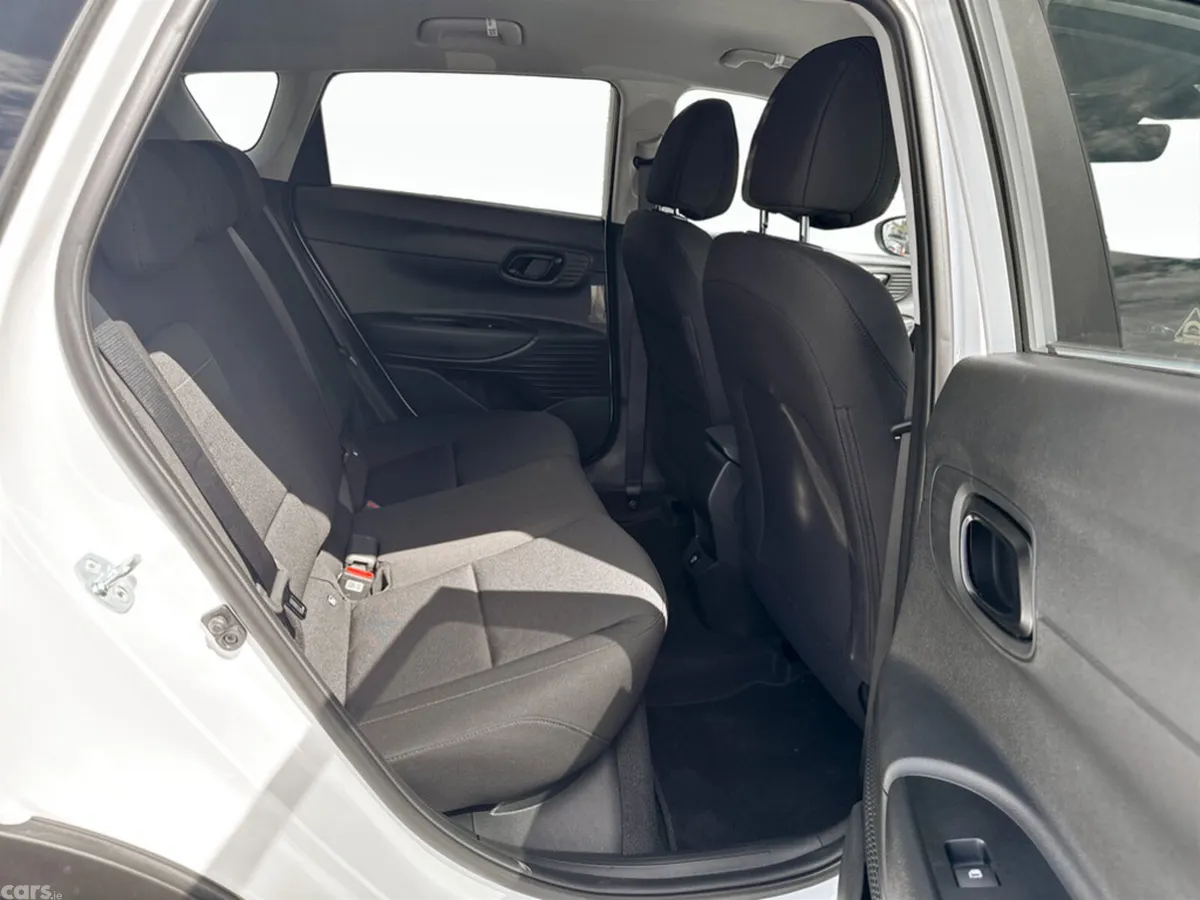 Hyundai Bayon Estate/Jeep, Petrol, 2026, White