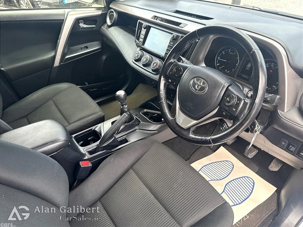 Toyota RAV4 MPV, Diesel, 2017, Grey