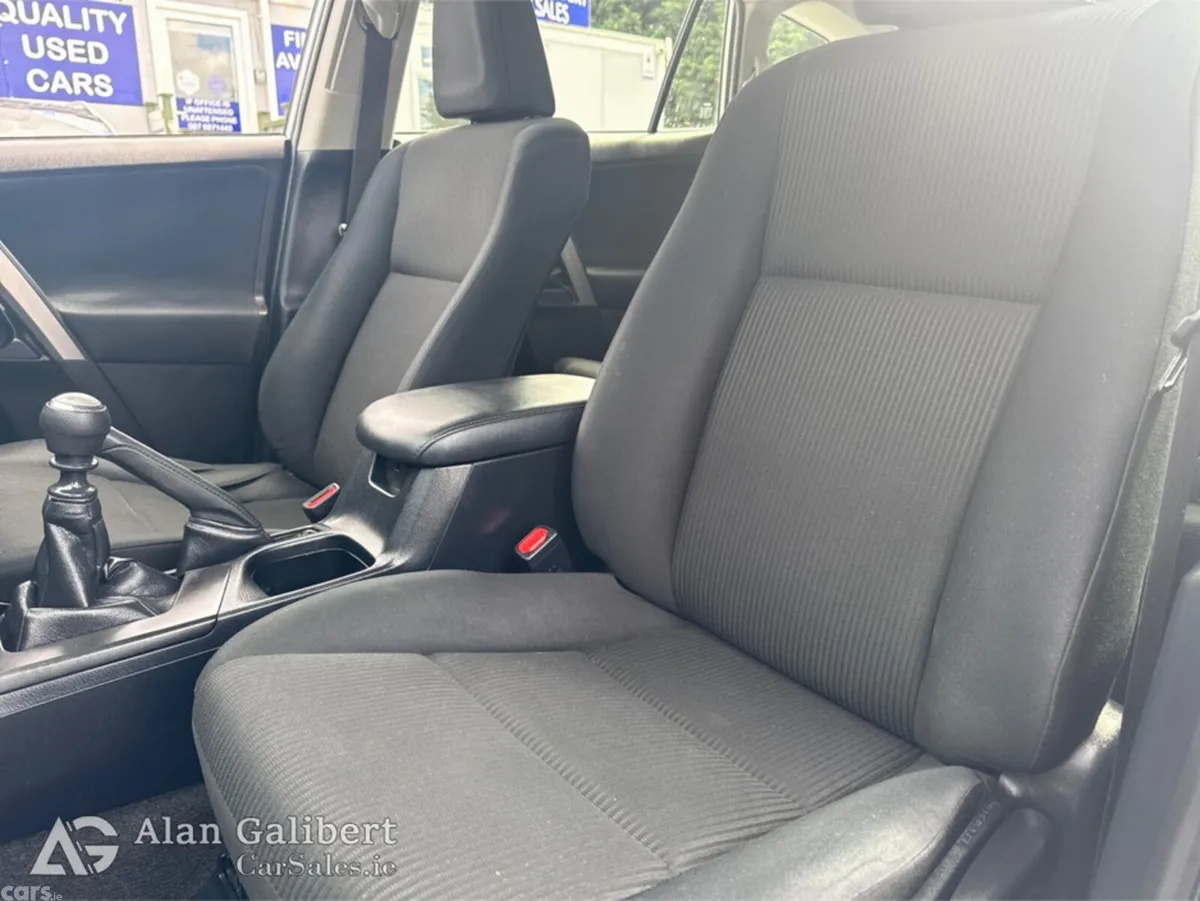 Toyota RAV4 MPV, Diesel, 2017, Grey