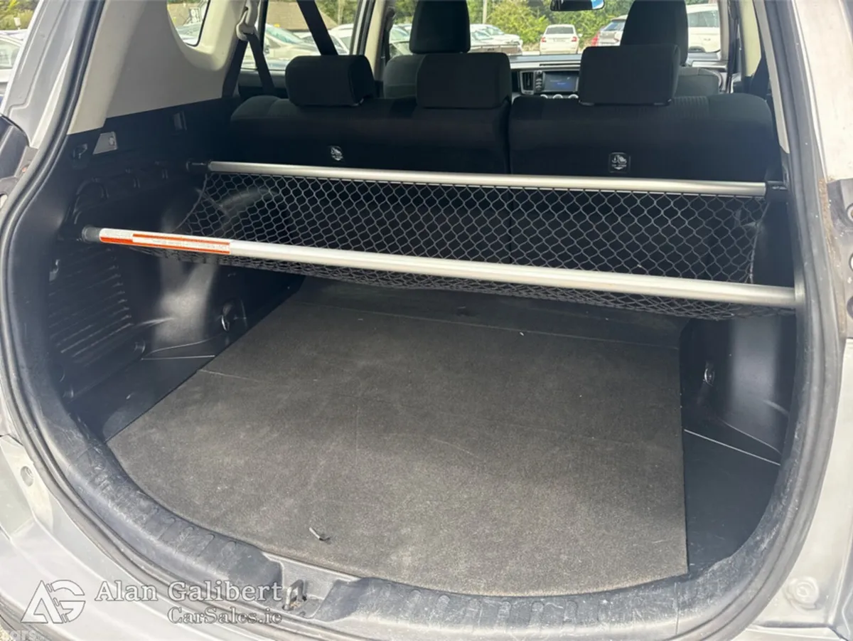 Toyota RAV4 MPV, Diesel, 2017, Grey