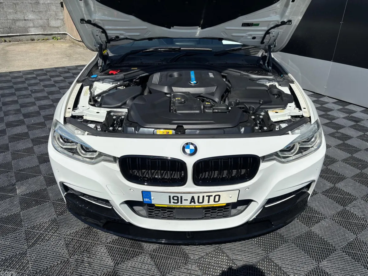 BMW 3-Series Saloon, Petrol Hybrid, 2019, White