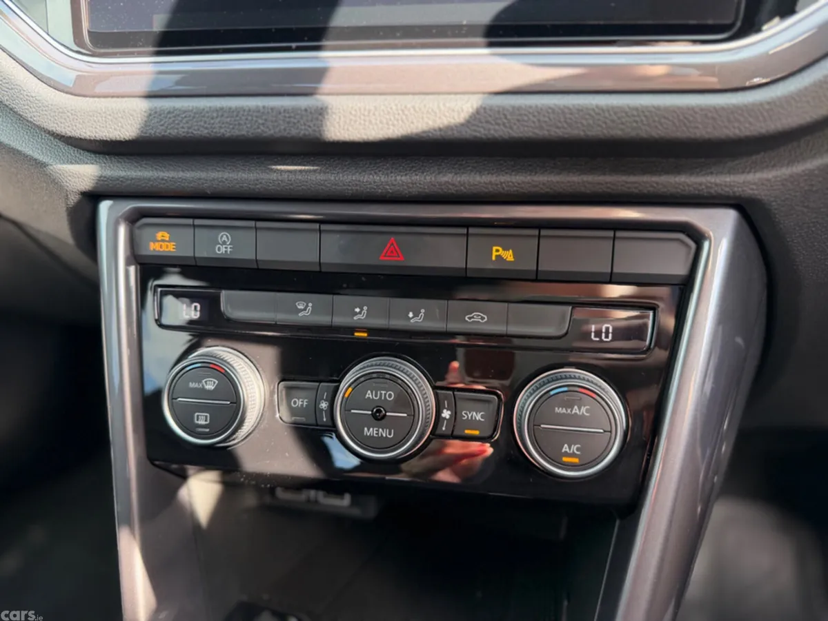 Volkswagen T-Roc SUV, Diesel, 2021, Blue
