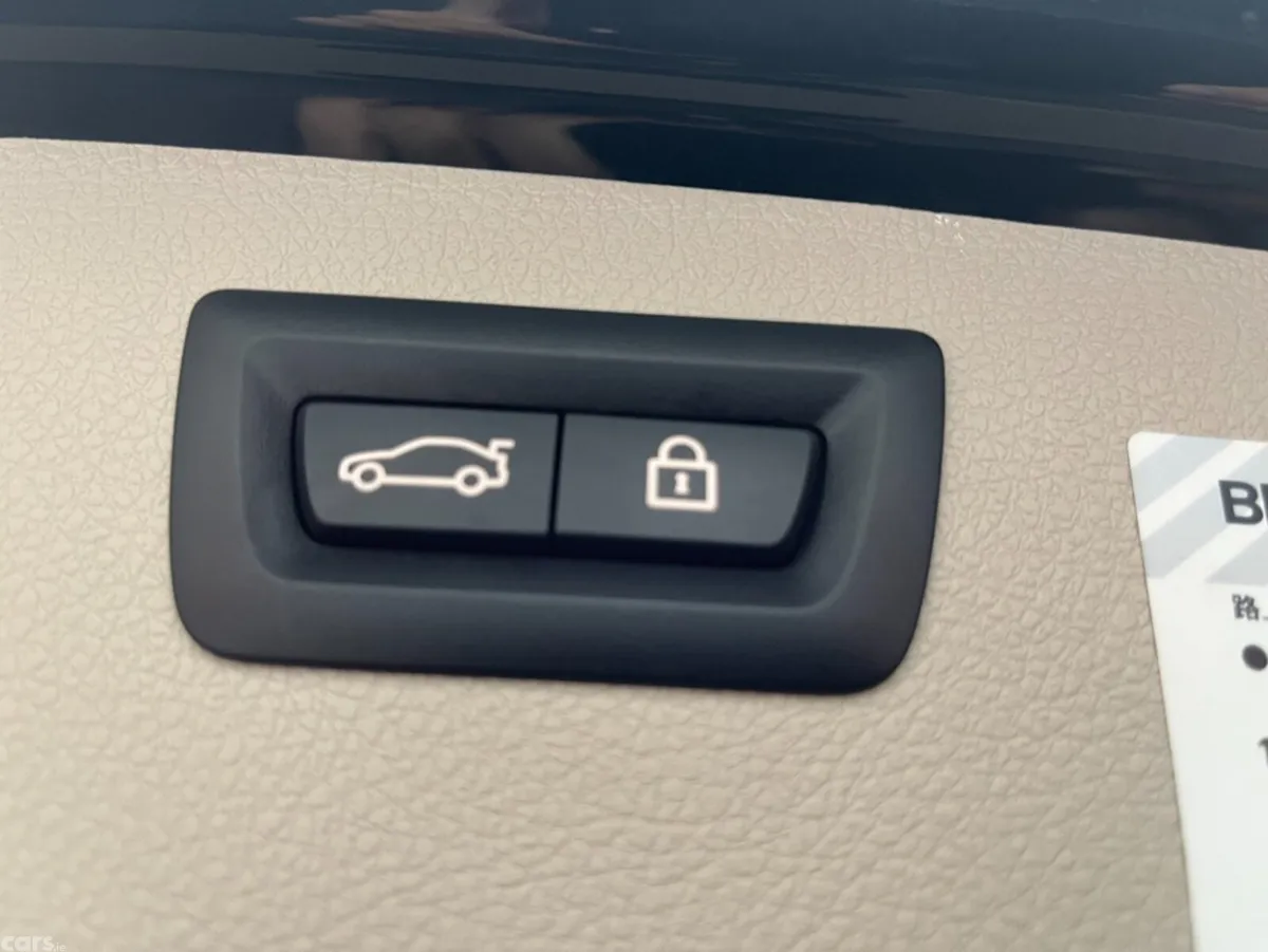 BMW 3-Series Estate, Diesel, 2019, Black