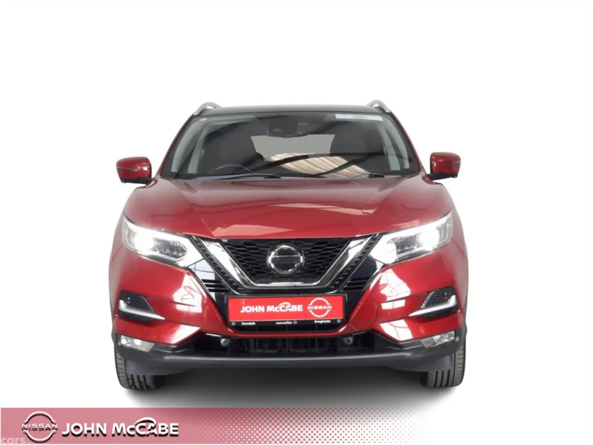 Nissan Qashqai MPV, Petrol, 2020, Red