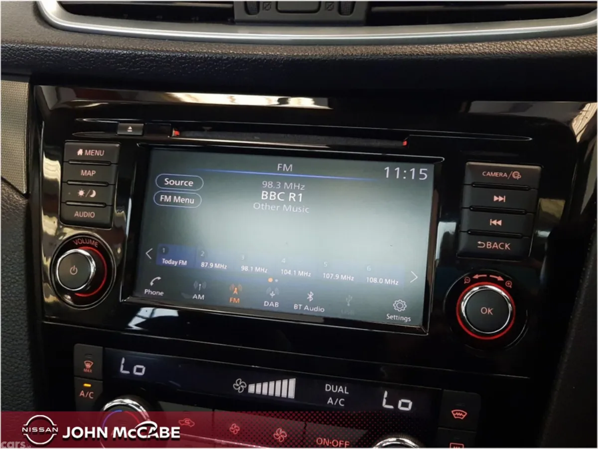 Nissan Qashqai MPV, Petrol, 2020, Red