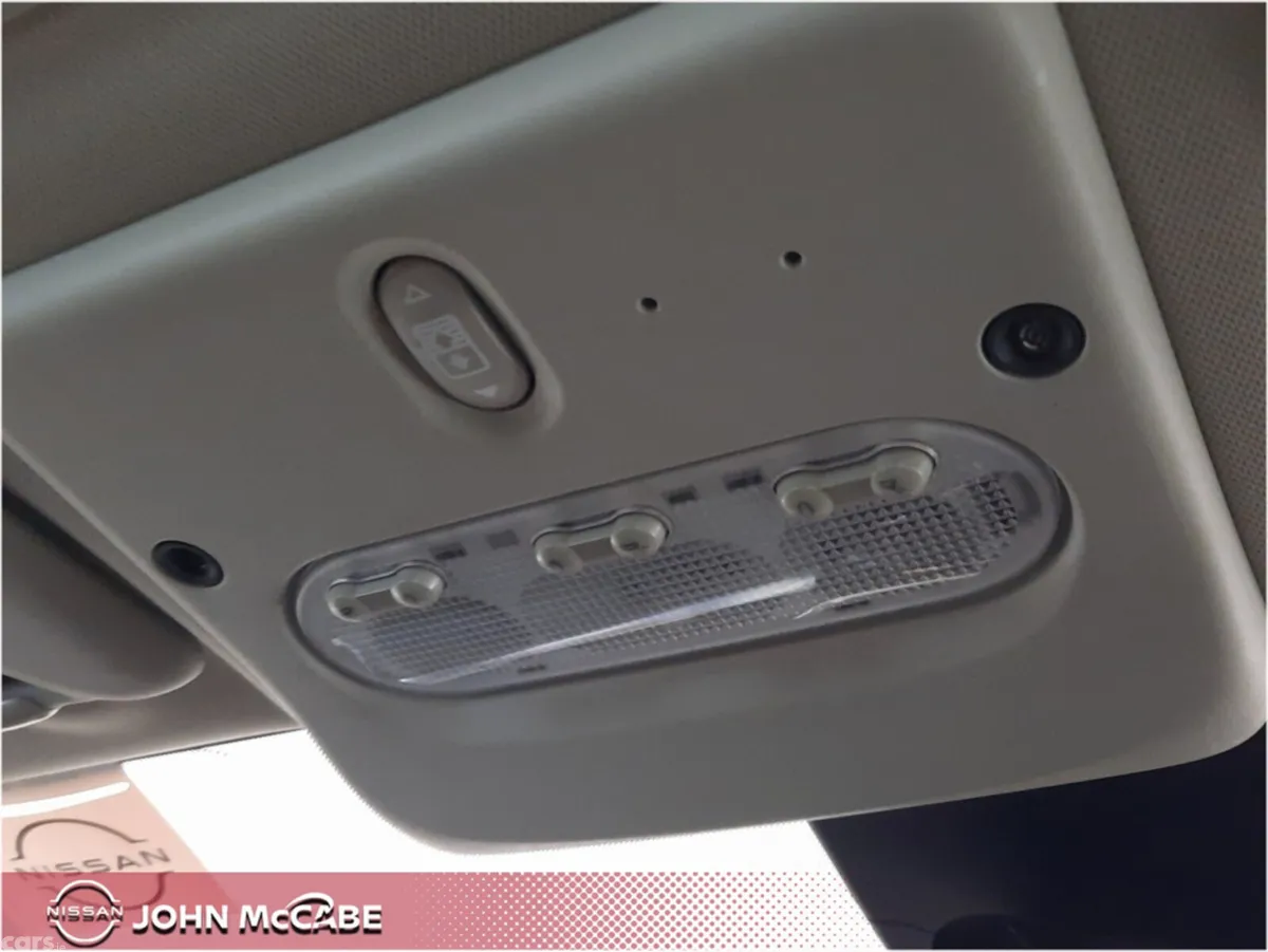 Nissan Qashqai MPV, Petrol, 2020, Red