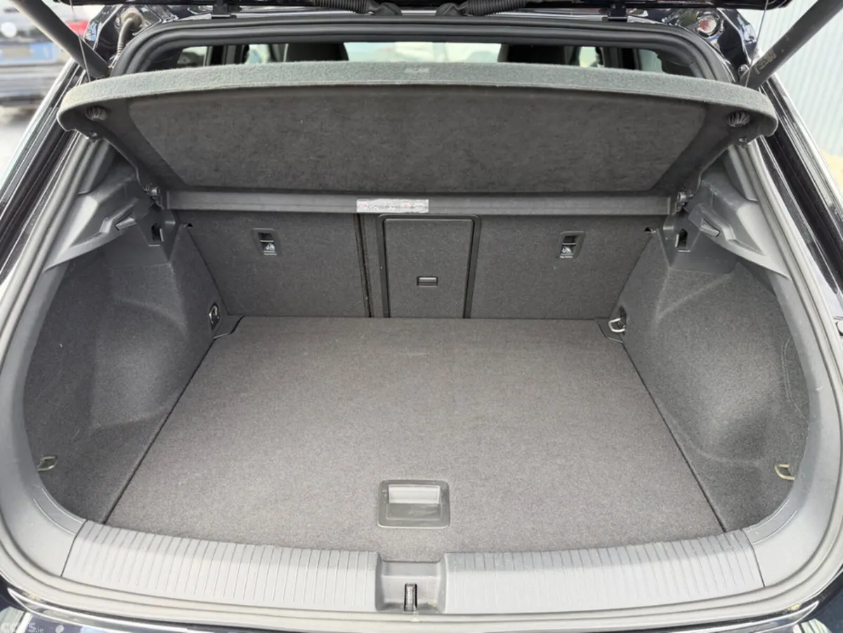 Volkswagen T-Roc SUV, Diesel, 2022, Black