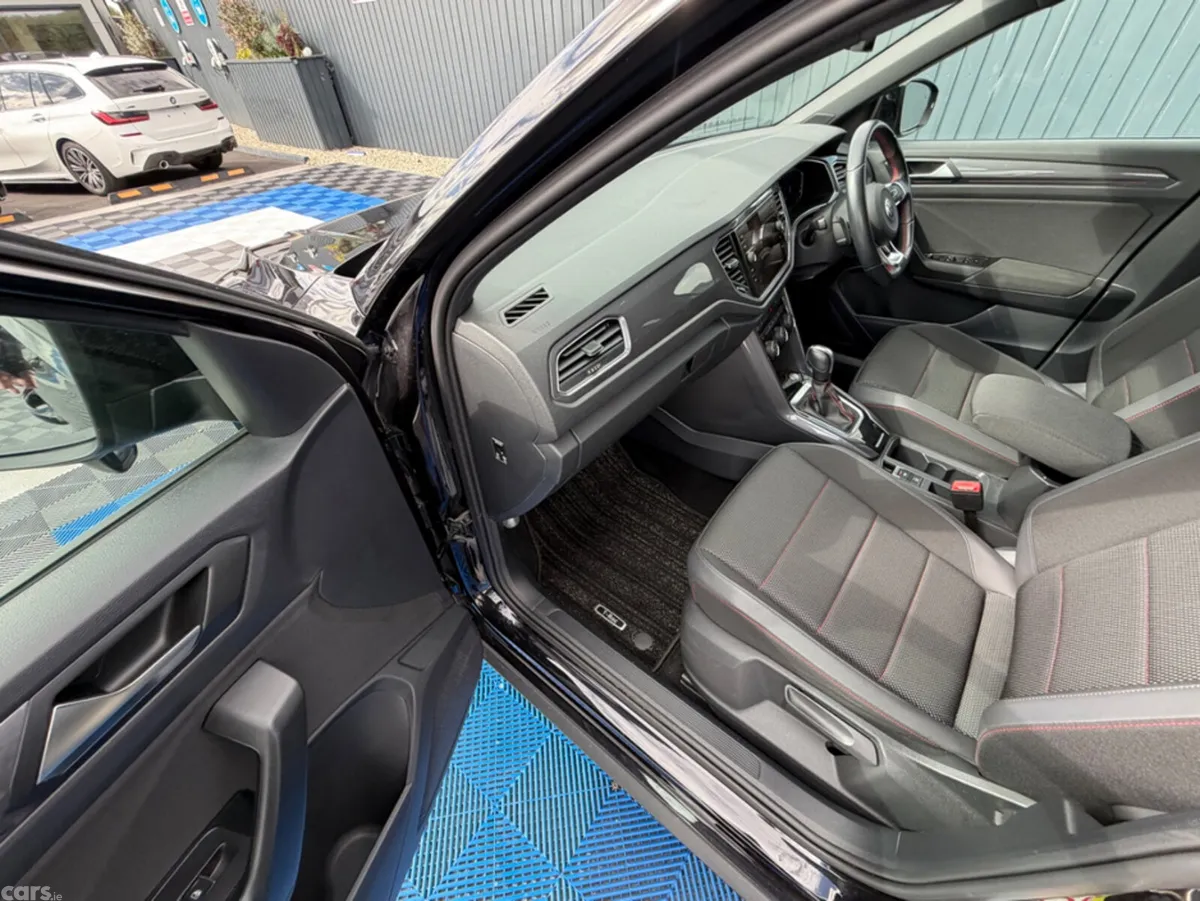Volkswagen T-Roc SUV, Diesel, 2022, Black