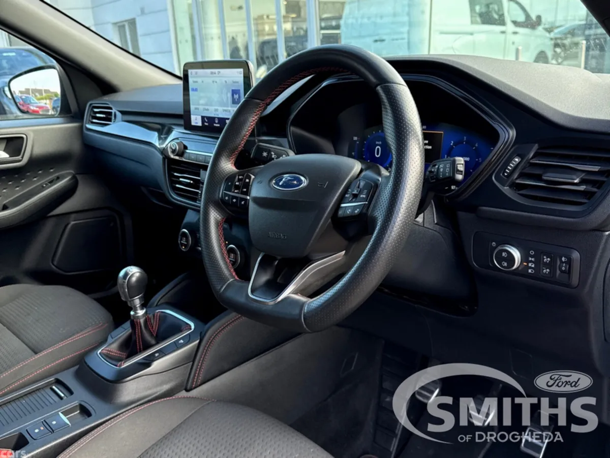 Ford Kuga MPV, Diesel, 2021, Red