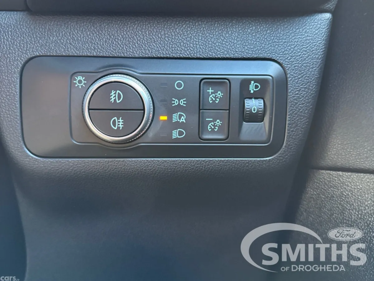 Ford Kuga MPV, Diesel, 2021, Red