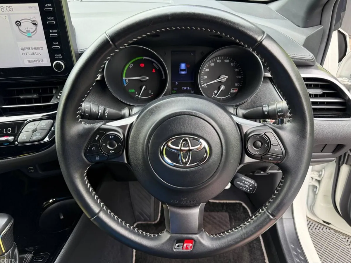 Toyota C-HR SUV, Petrol Hybrid, 2020, White