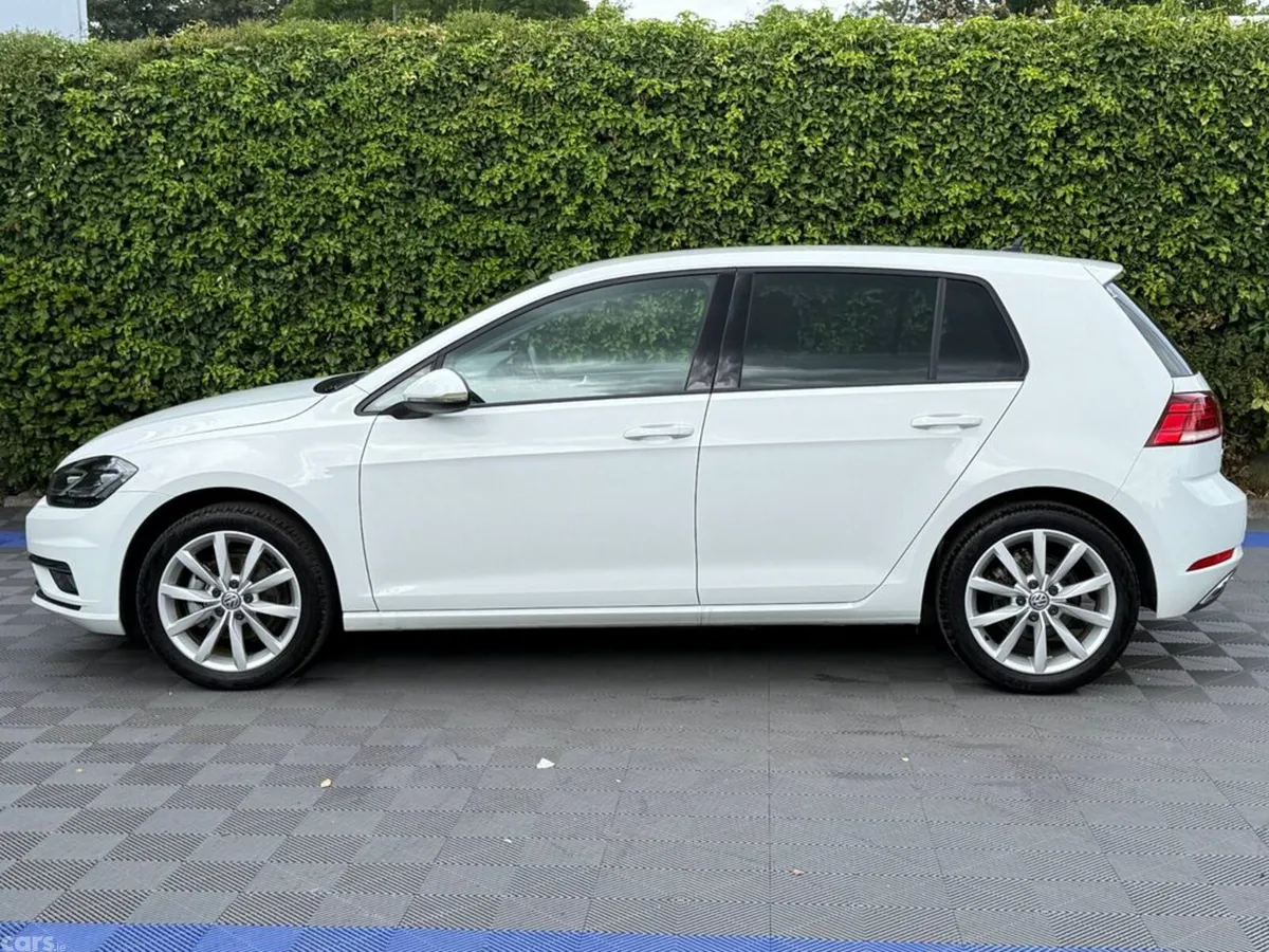 Volkswagen Golf Hatchback, Petrol, 2018, White