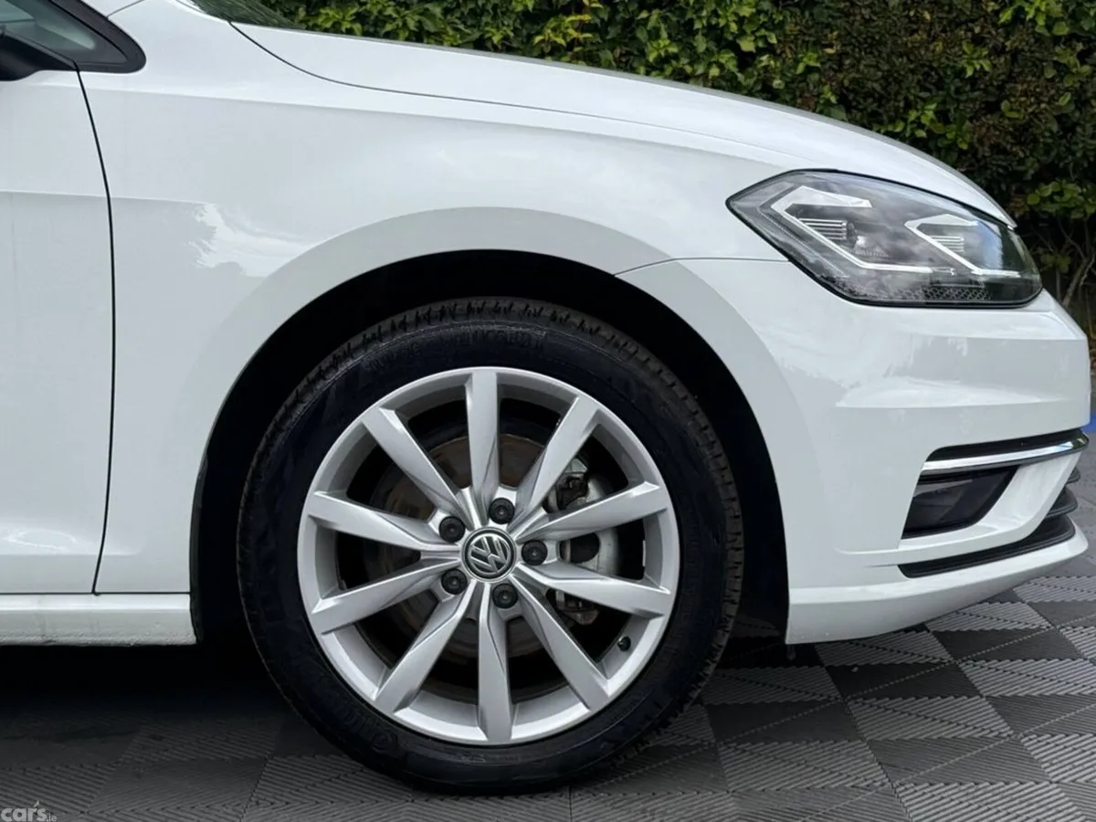 Volkswagen Golf Hatchback, Petrol, 2018, White