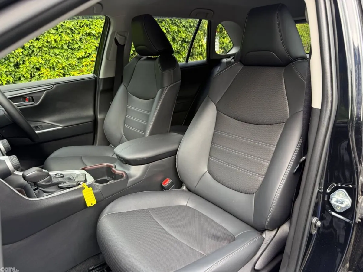 Toyota RAV4 SUV, Petrol Hybrid, 2025, Black