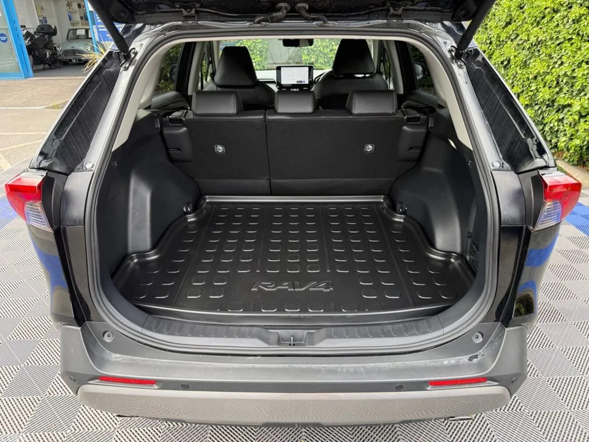 Toyota RAV4 SUV, Petrol Hybrid, 2025, Black