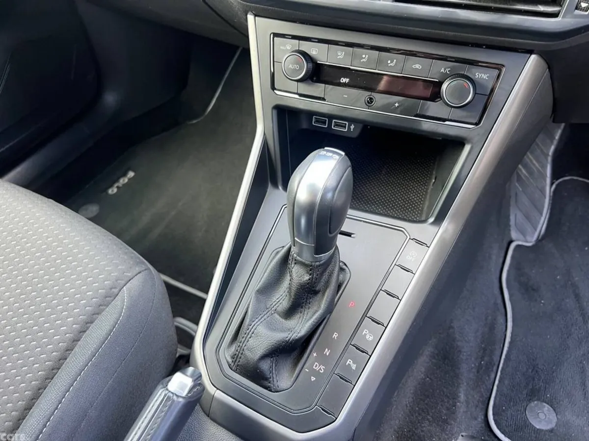 Volkswagen Polo Hatchback, Petrol, 2019, White