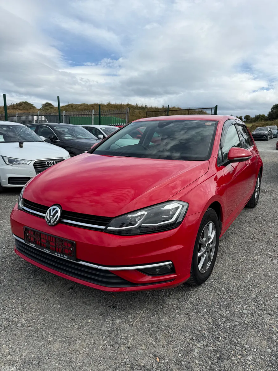 Volkswagen Golf Hatchback, Petrol, 2018, Red
