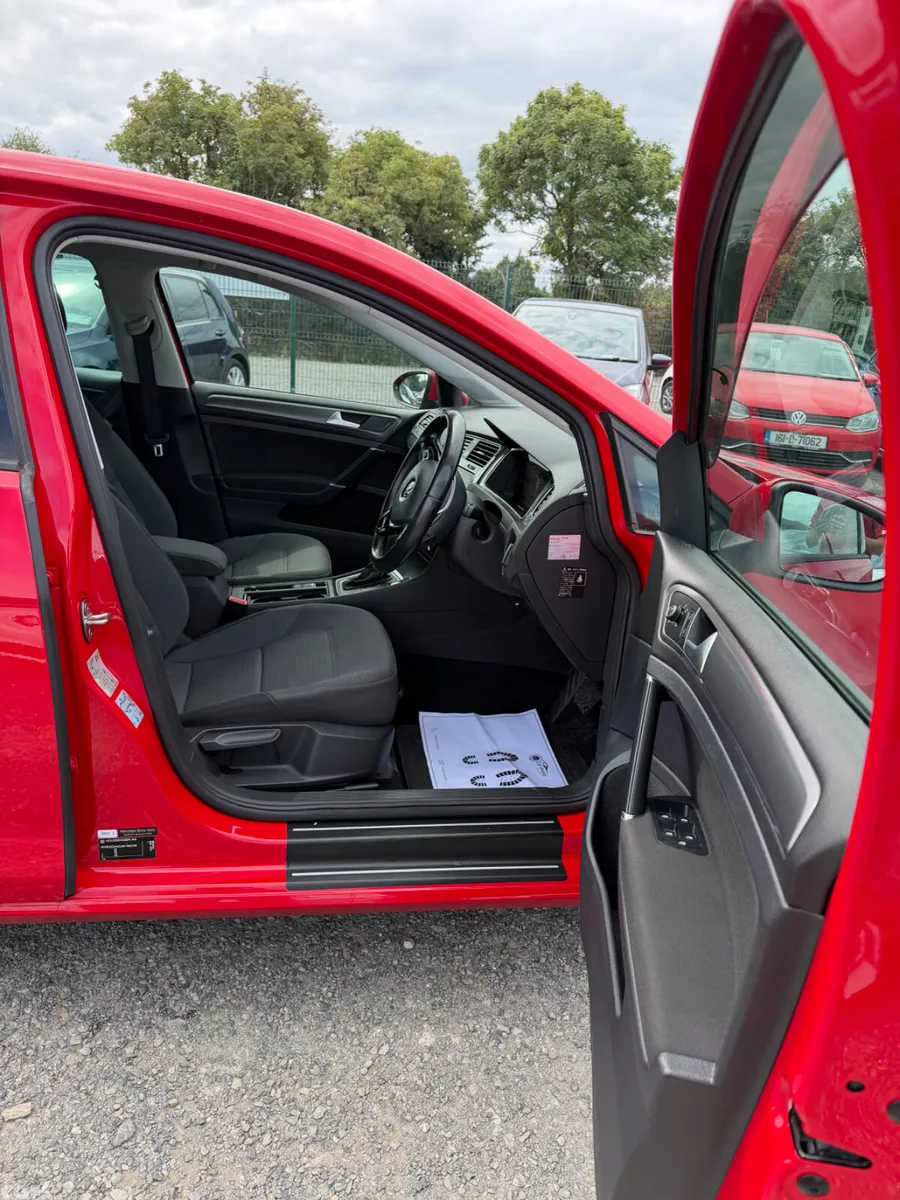 Volkswagen Golf Hatchback, Petrol, 2018, Red