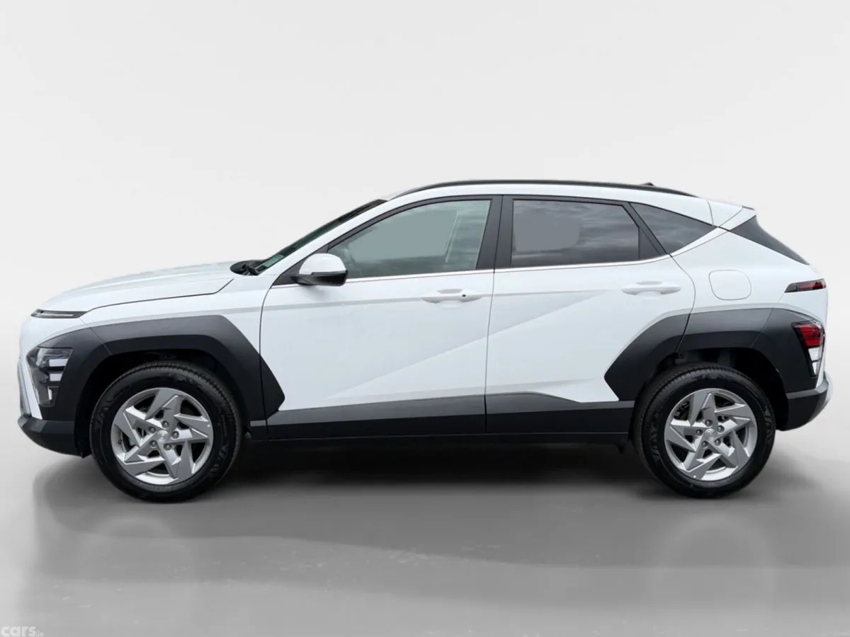 Hyundai KONA MPV, Petrol, 2026, White