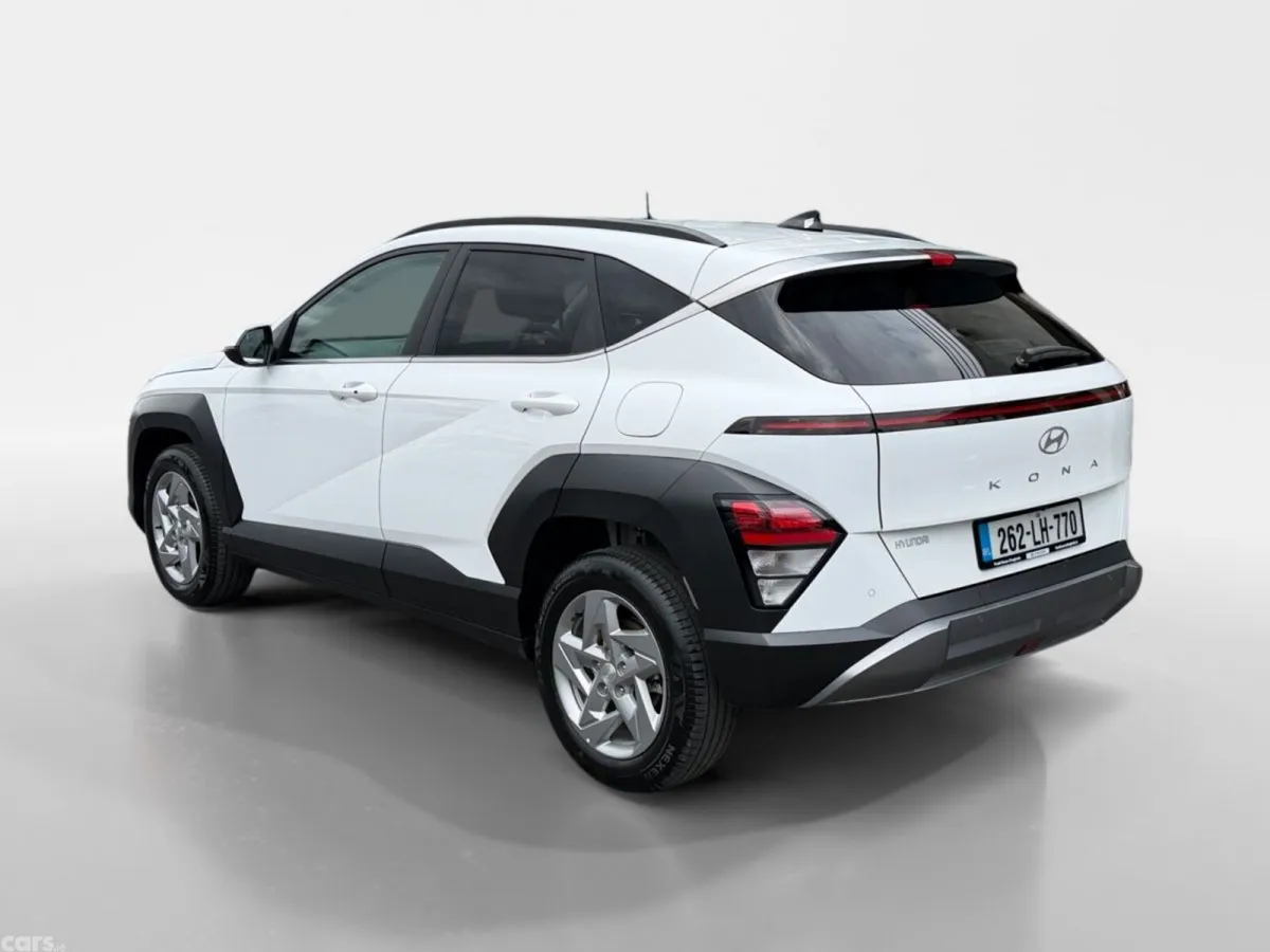 Hyundai KONA MPV, Petrol, 2026, White