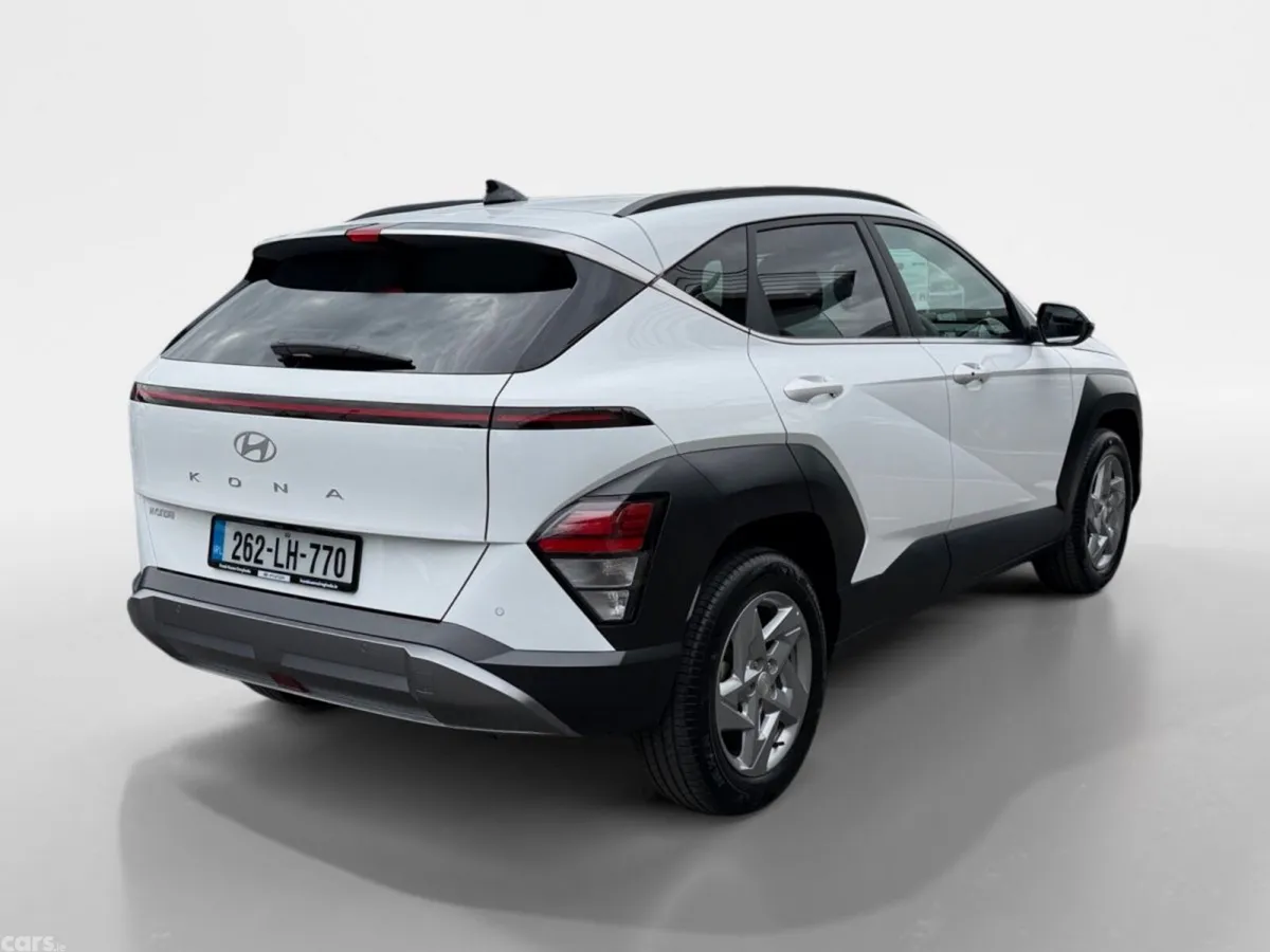 Hyundai KONA MPV, Petrol, 2026, White
