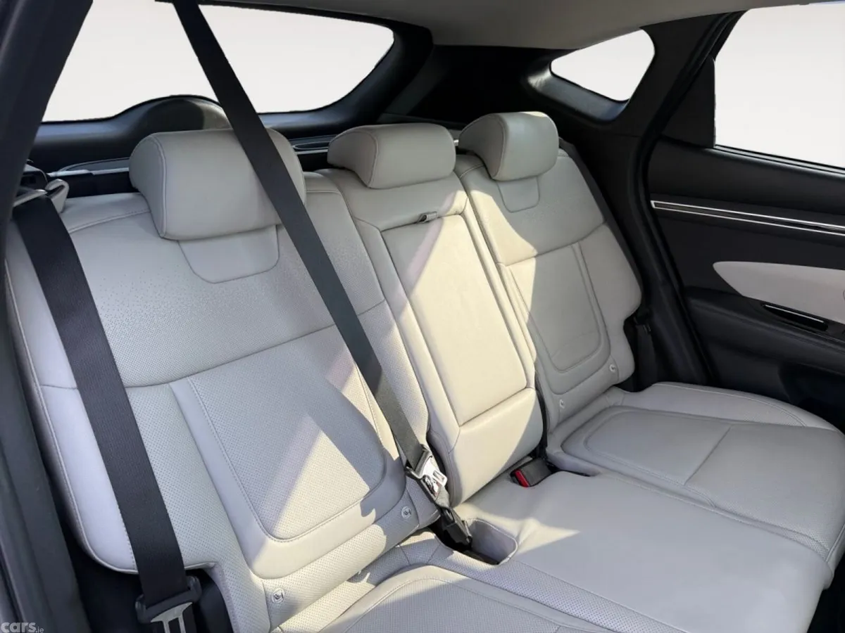 Hyundai Tucson SUV, Petrol Hybrid, 2022, Green