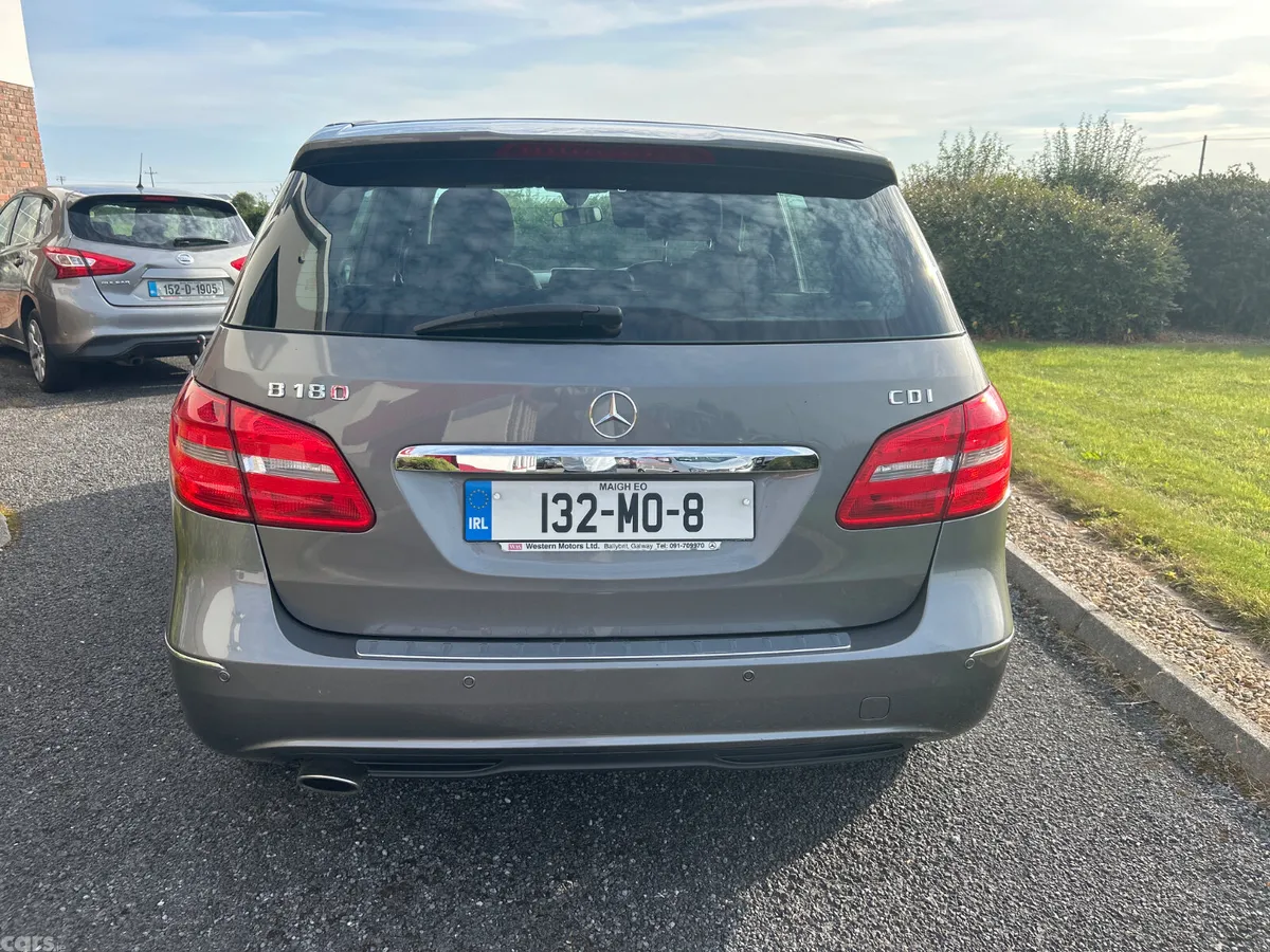 Mercedes-Benz B-Class Hatchback, Diesel, 2013, Grey