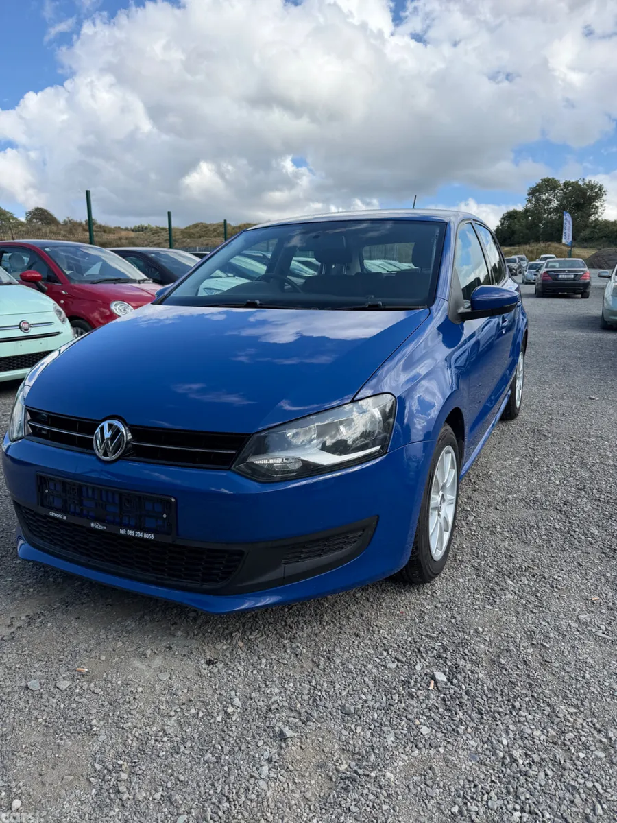 Volkswagen Polo Hatchback, Petrol, 2013, Blue