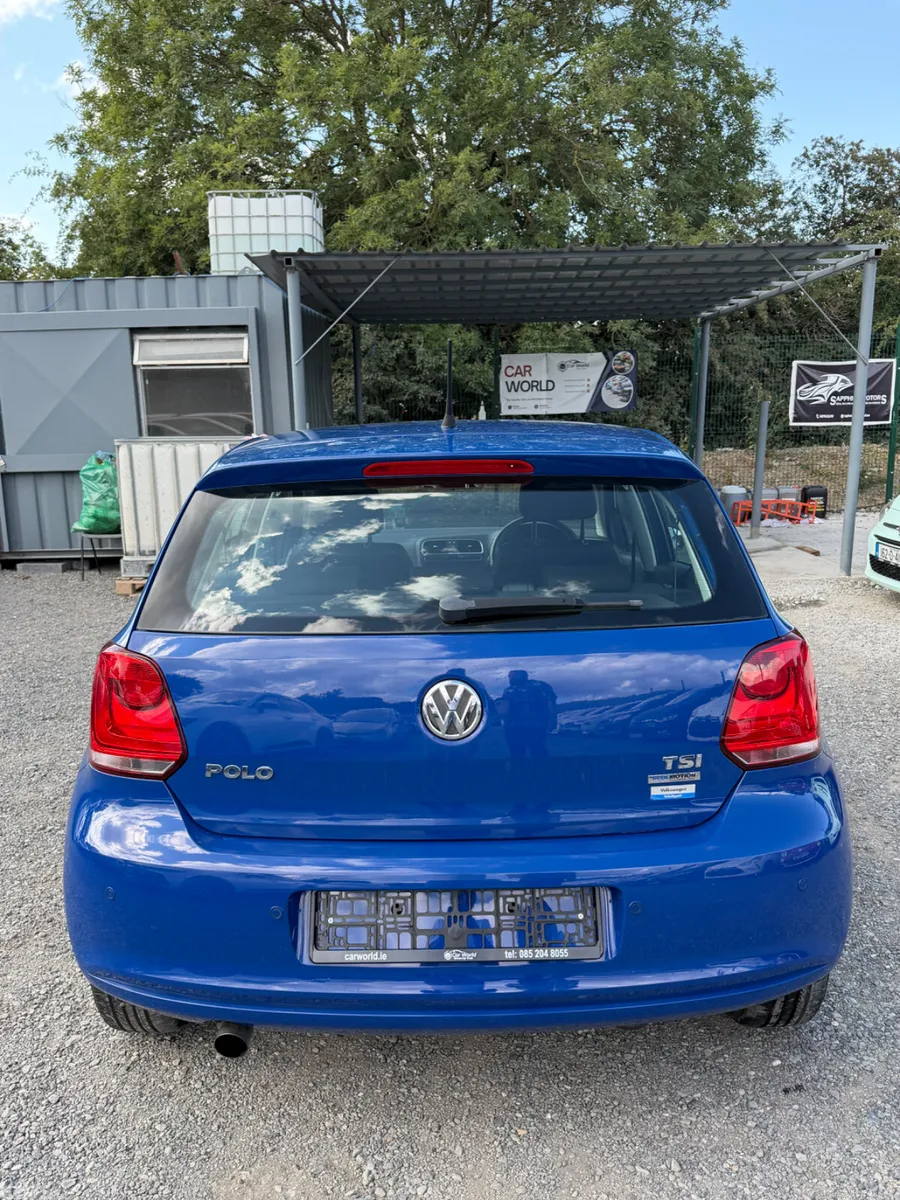 Volkswagen Polo Hatchback, Petrol, 2013, Blue