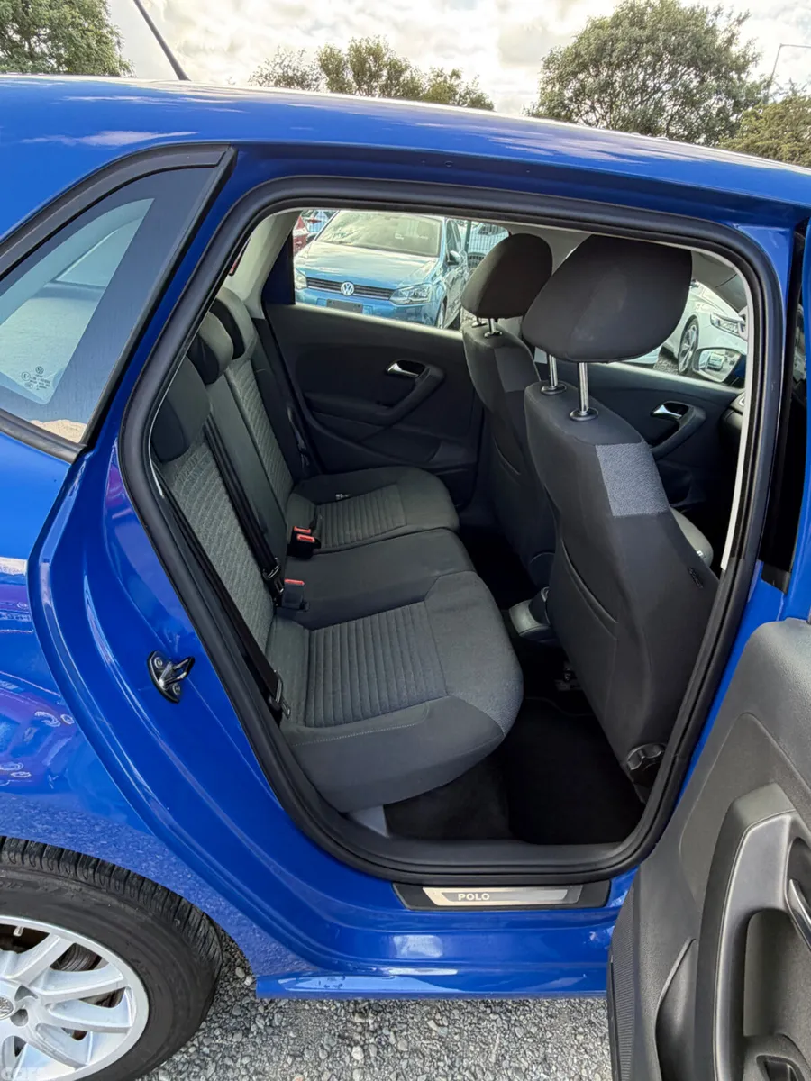 Volkswagen Polo Hatchback, Petrol, 2013, Blue
