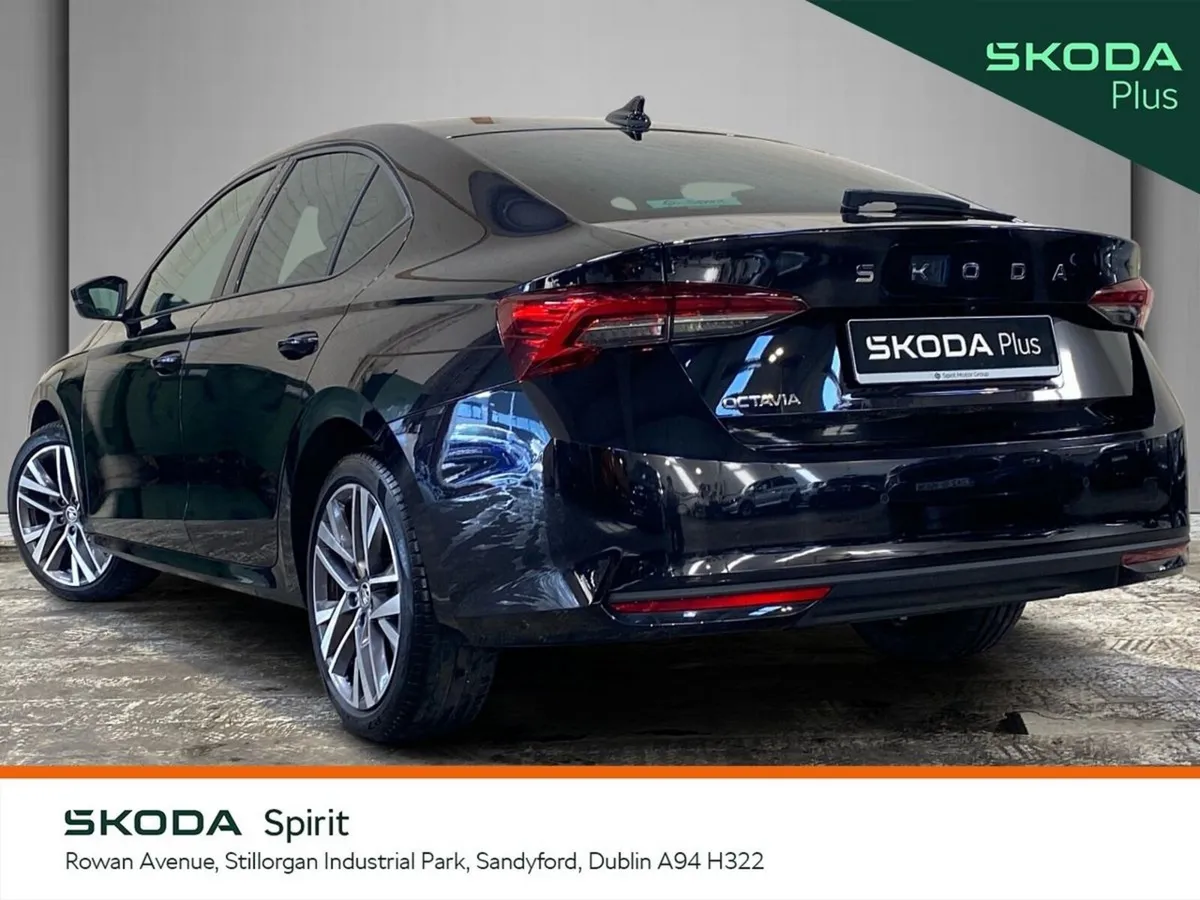 Skoda Octavia Saloon, Petrol, 2025, Black