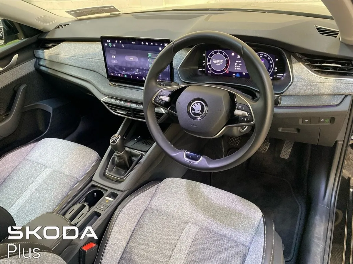 Skoda Octavia Saloon, Petrol, 2025, Black