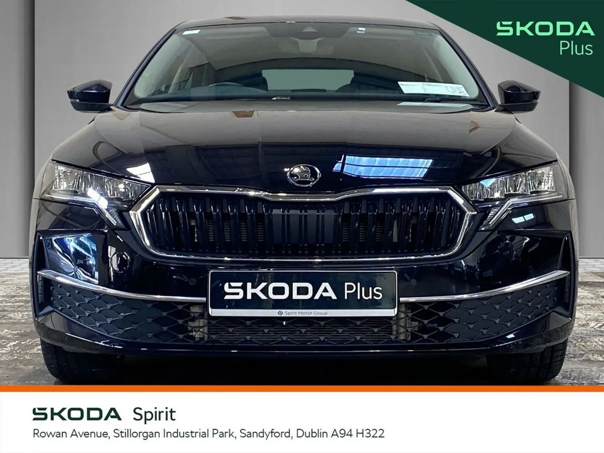 Skoda Octavia Saloon, Petrol, 2025, Black