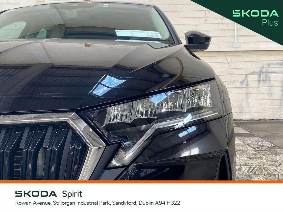 Skoda Octavia Saloon, Petrol, 2025, Black
