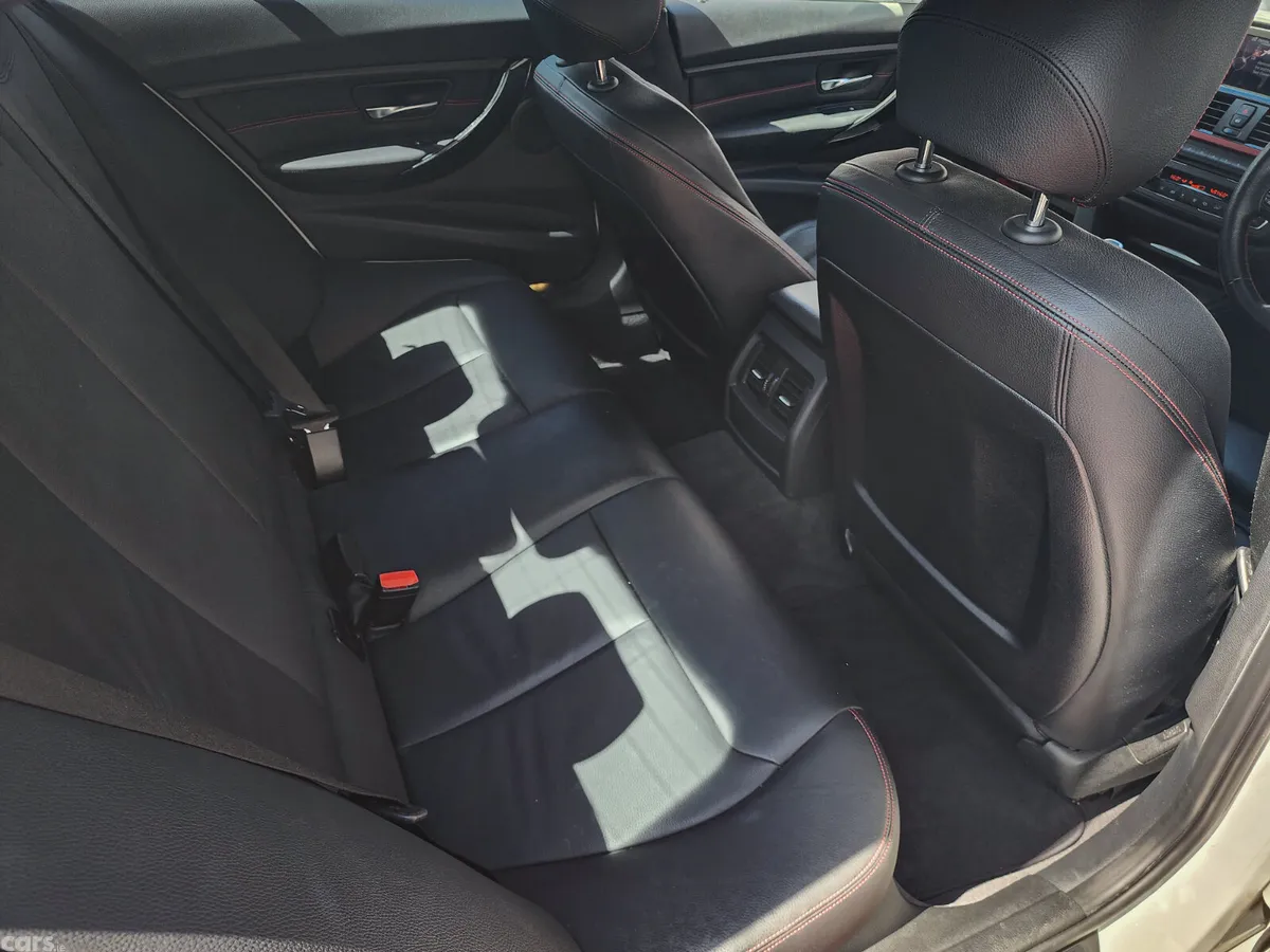 BMW 3-Series Saloon, Petrol, 2013, White